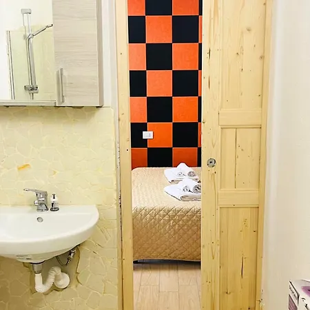 Vicino Aeroporto - Orange Marina Apartment *